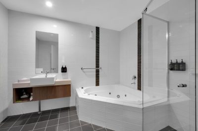Room 121-Large-4